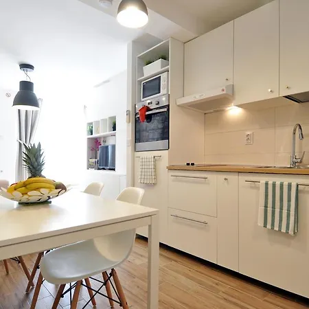 Amfora Deluxe * פולה