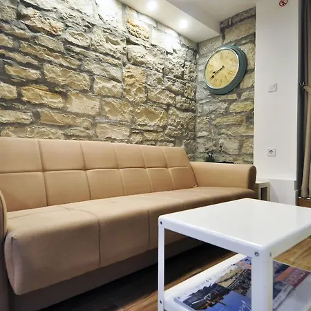 Amfora Deluxe * פולה