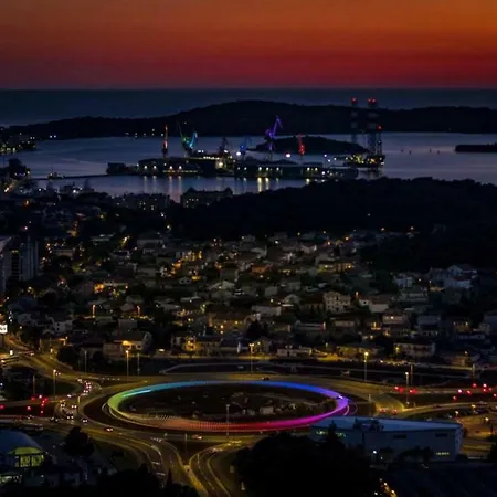 Amfora Deluxe * פולה