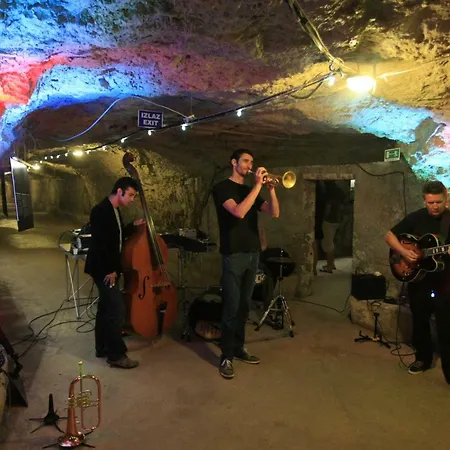 Amfora Deluxe פולה