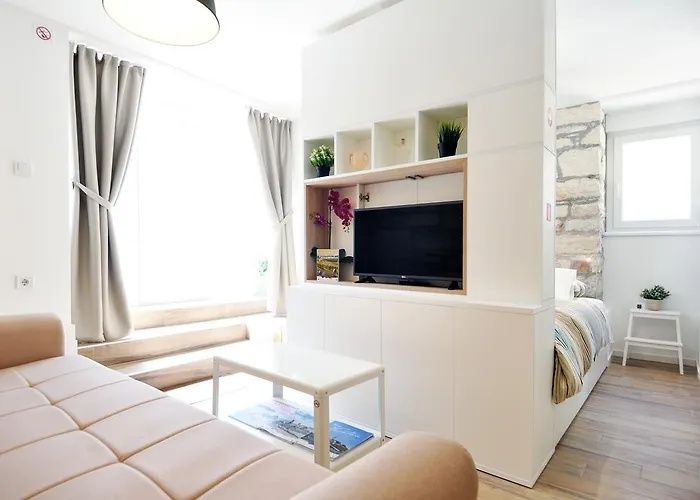 Amfora Deluxe Apartman Póla